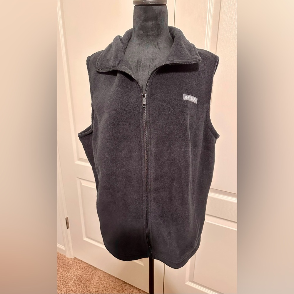 Columbia Black Fleece Vest